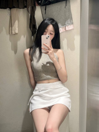 薇薇  165cm.C奶.23歲